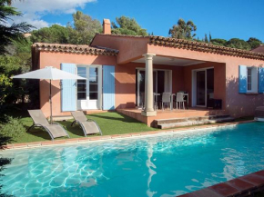 Villa with swimming pool, only 1 km from sea